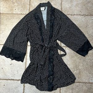 Beautiful Ladies In Bloom Robe